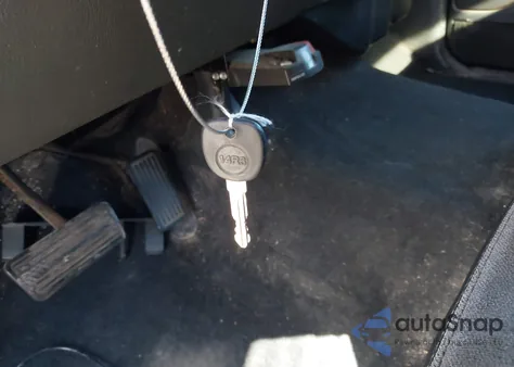 2002 Chevrolet Silverado 1500 Ls из США, поврежденный, VIN 2GCEK19TX21332196